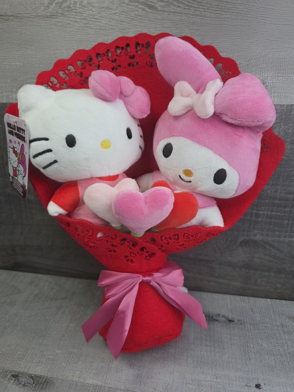 Hello Kitty and Friends 13” Plush Valentine’s Day Bouquet W/My Melody New bin17